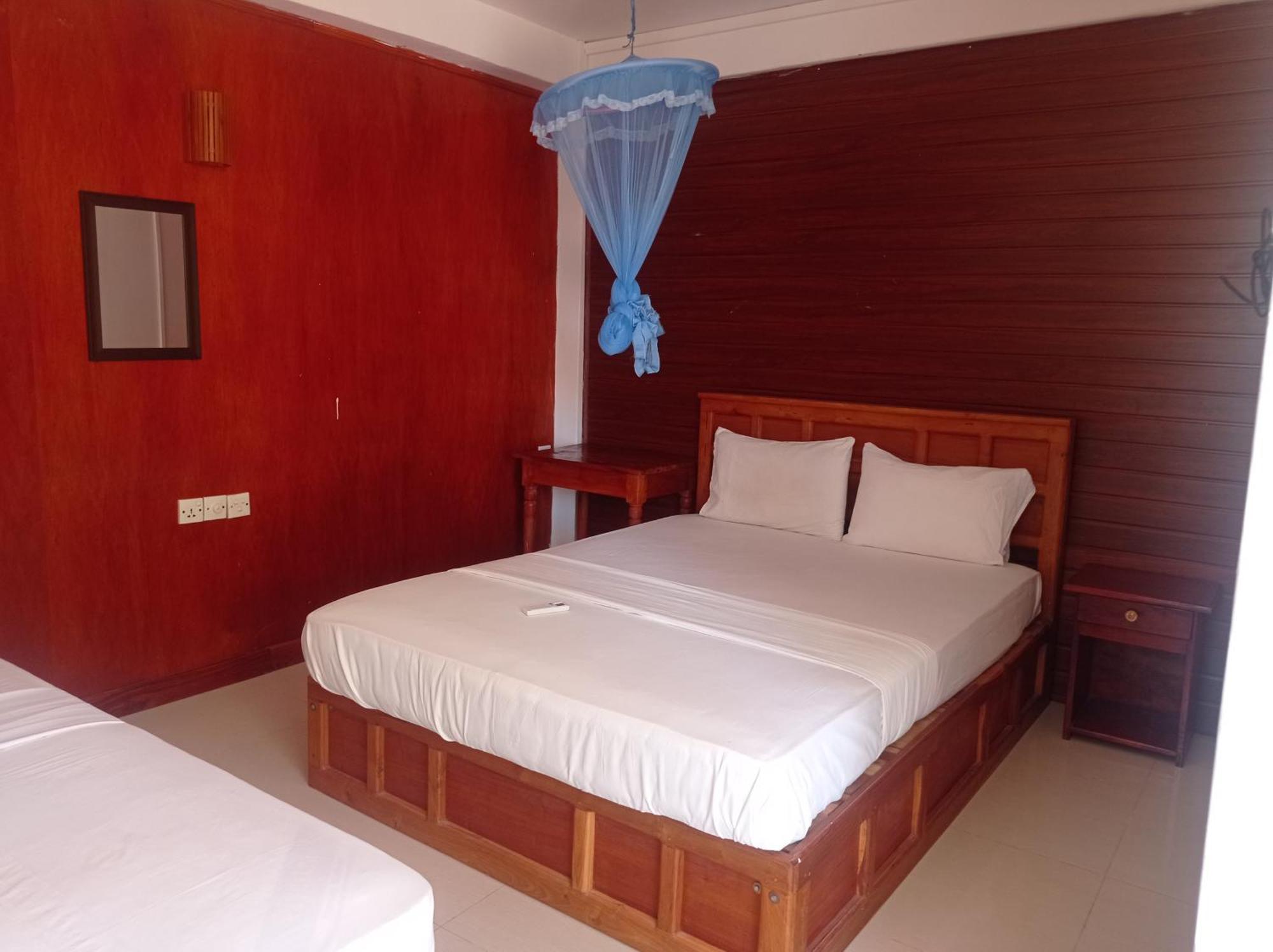 Silver Beach Hotel Trincomalee Eksteriør billede