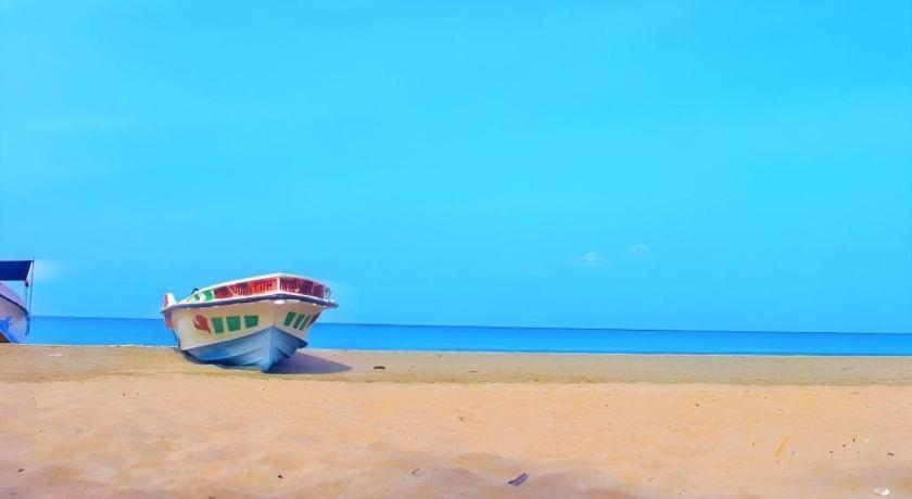 Silver Beach Hotel Trincomalee Eksteriør billede